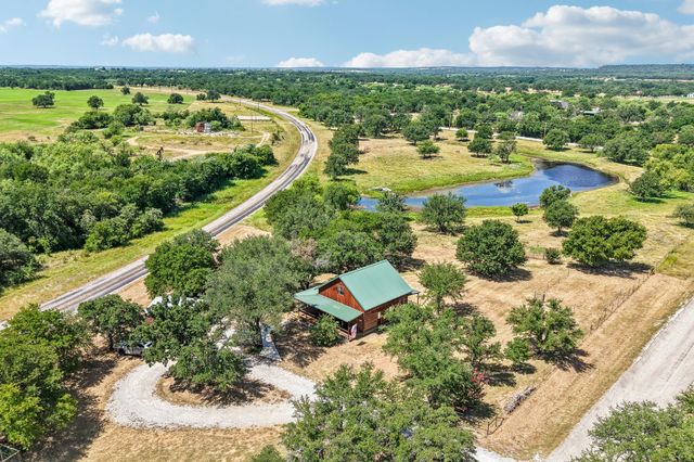 194 County Road 3825, Bridgeport, TX 76426