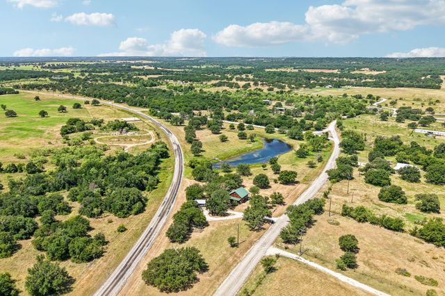 194 County Road 3825, Bridgeport, TX 76426