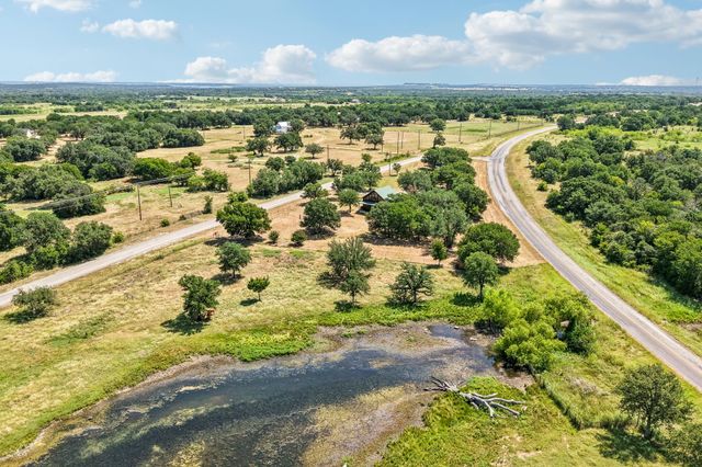 194 County Road 3825, Bridgeport, TX 76426