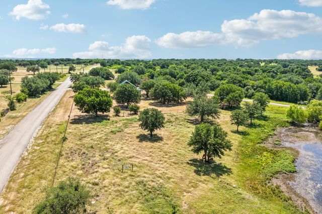 194 County Road 3825, Bridgeport, TX 76426