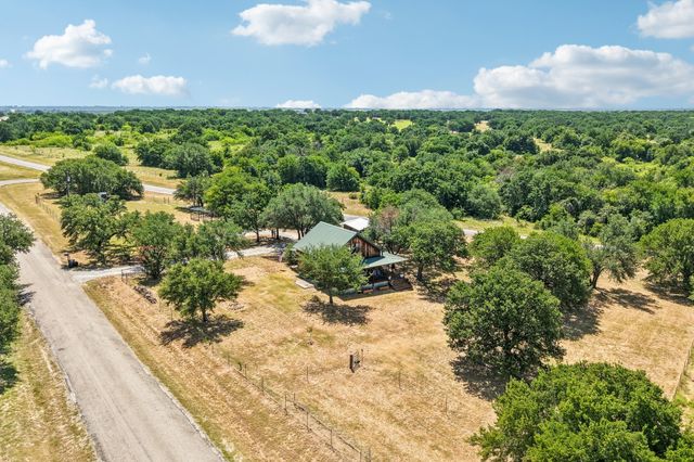194 County Road 3825, Bridgeport, TX 76426