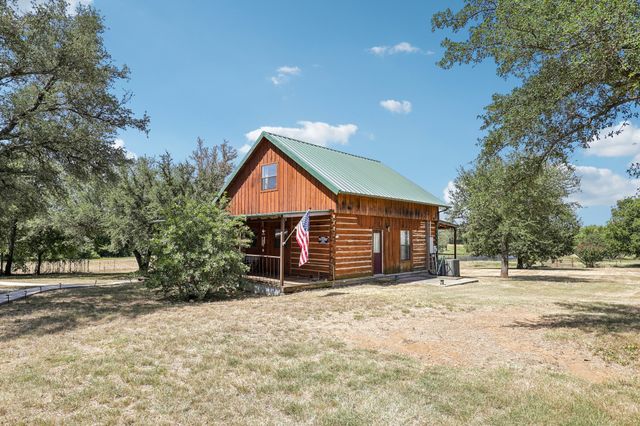 194 County Road 3825, Bridgeport, TX 76426