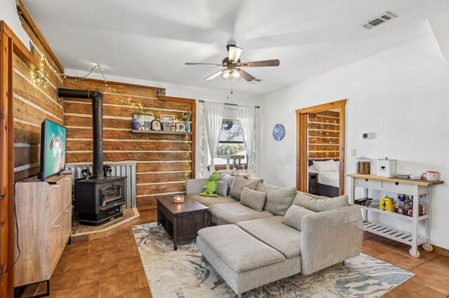 194 County Road 3825, Bridgeport, TX 76426