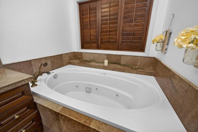 8380 Chili Hill Rd, Newcastle, CA 95658