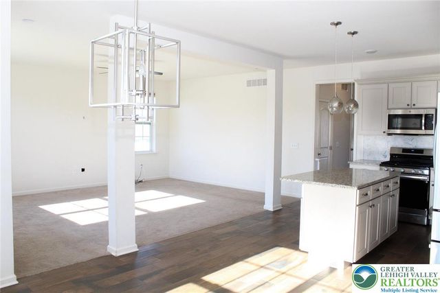 935 Graystone Circle, Allen Twp, PA 18067