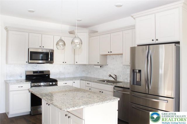 935 Graystone Circle, Allen Twp, PA 18067