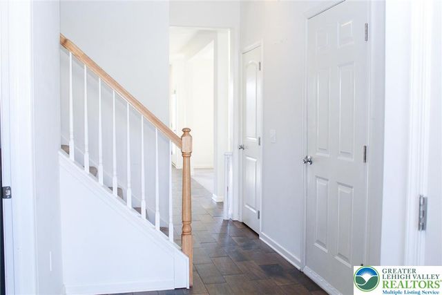 935 Graystone Circle, Allen Twp, PA 18067