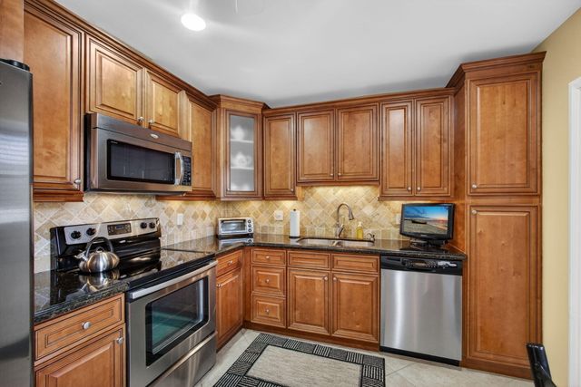 17 SE Turtle Creek Drive D, Jupiter, FL 33469