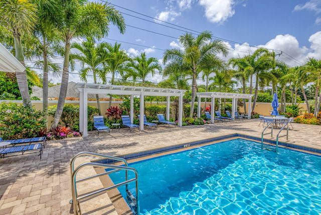 17 SE Turtle Creek Drive D, Jupiter, FL 33469