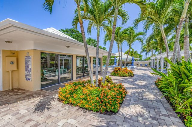 17 SE Turtle Creek Drive D, Jupiter, FL 33469