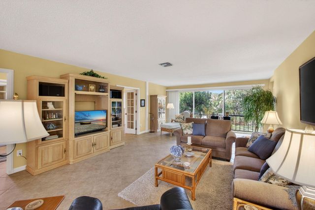 17 SE Turtle Creek Drive D, Jupiter, FL 33469