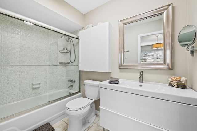 4331 NW 16th Street 202, Lauderhill, FL 33313