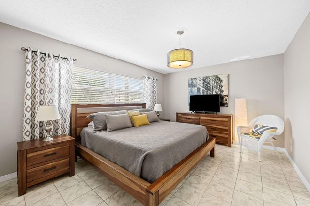 4331 NW 16th Street 202, Lauderhill, FL 33313