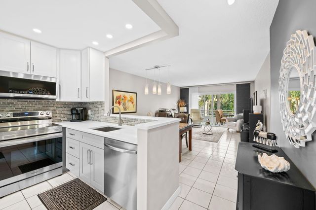 4331 NW 16th Street 202, Lauderhill, FL 33313