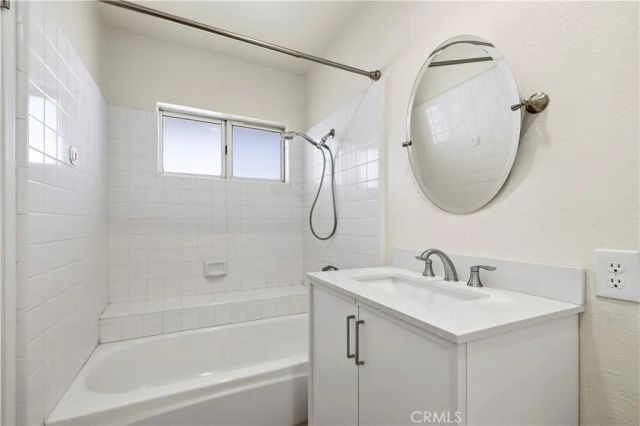 25859 Mcbean 74, Valencia, CA 91355