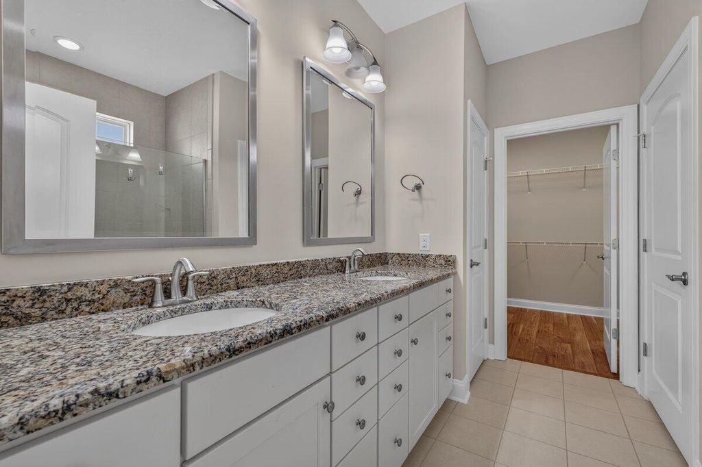 Image 27 of property listing at 220 Tupelo Lake Drive, Summerville, SC 29486