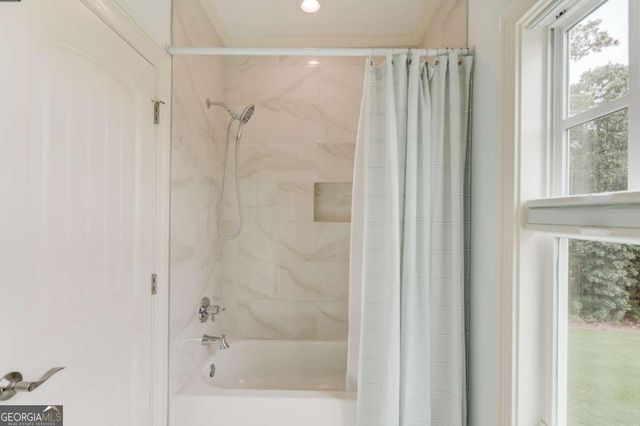 5392 Retreat Drive, Flowery Branch, GA 30542