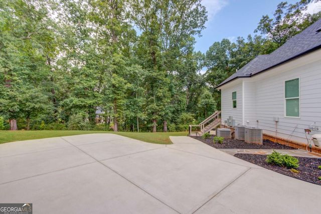 5392 Retreat Drive, Flowery Branch, GA 30542