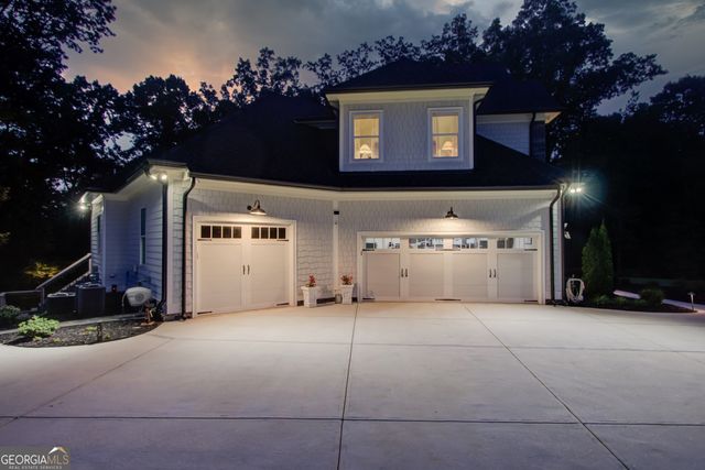 5392 Retreat Drive, Flowery Branch, GA 30542