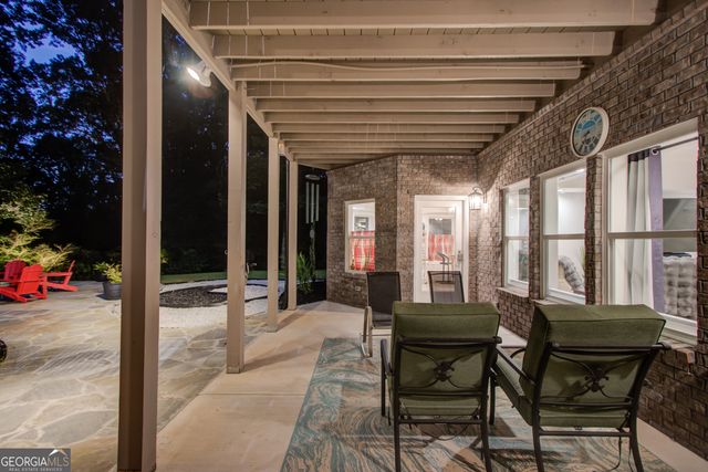 5392 Retreat Drive, Flowery Branch, GA 30542