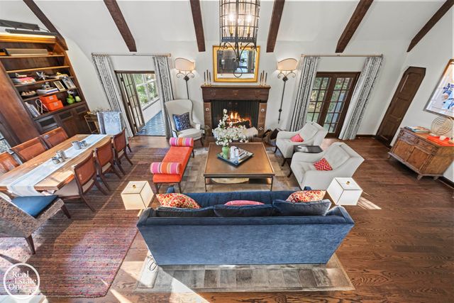 242 Lewiston Road, Grosse Pointe Farms, MI 48236