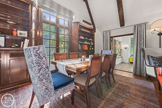 242 Lewiston Road, Grosse Pointe Farms, MI 48236