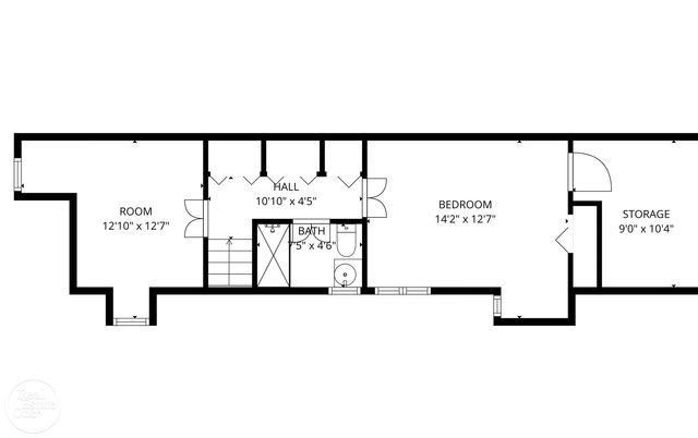242 Lewiston Road, Grosse Pointe Farms, MI 48236