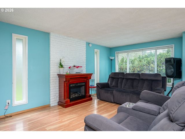 2022 Se 143RD Ave, Portland, OR 97233