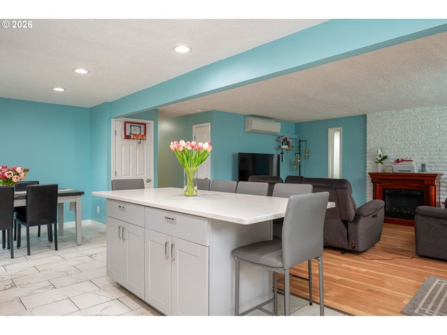 2022 Se 143RD Ave, Portland, OR 97233