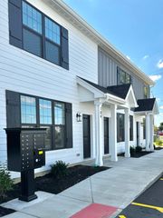 1436 Naperville Wheaton Road 104, Naperville, IL 60540