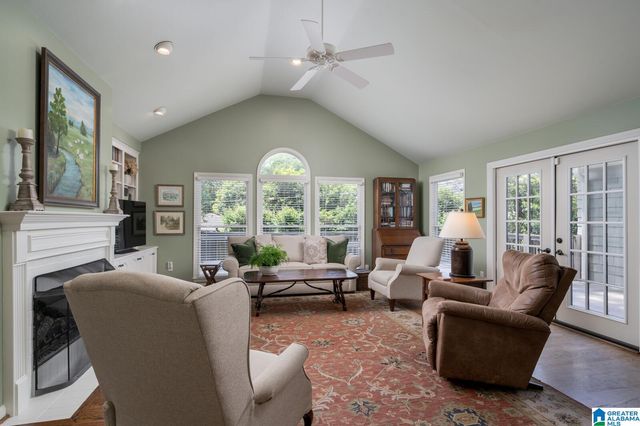 909 SHERIDAN DRIVE, Mountain Brook, AL 35213