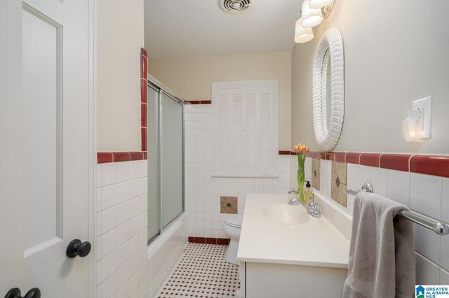 909 SHERIDAN DRIVE, Mountain Brook, AL 35213