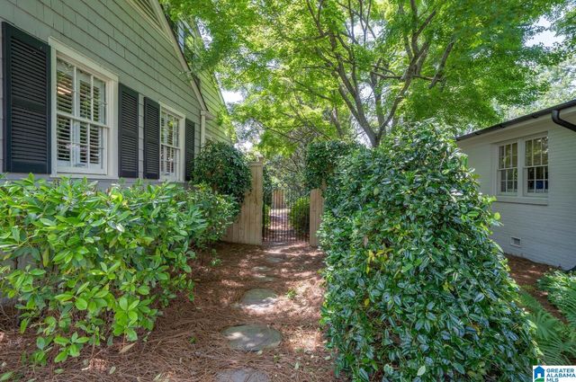 909 SHERIDAN DRIVE, Mountain Brook, AL 35213