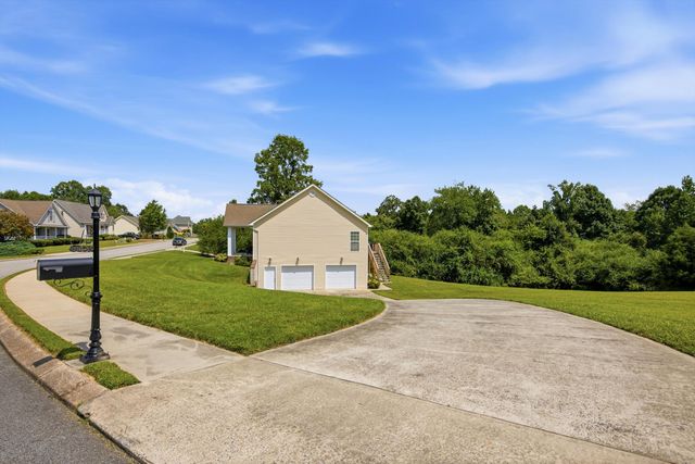 10439 Sovereign Pointe Drive, Soddy Daisy, TN 37379