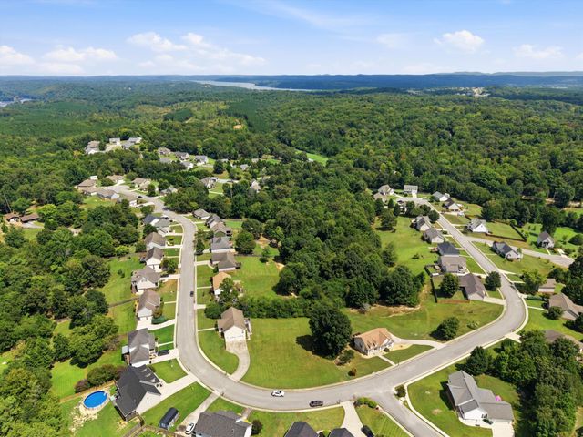 10439 Sovereign Pointe Drive, Soddy Daisy, TN 37379