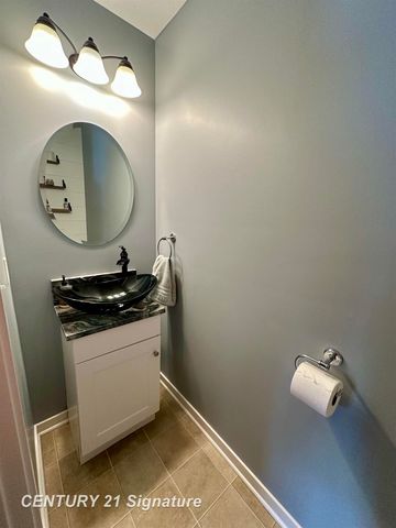 6135 Kingsbury Court, Allendale, MI 49401