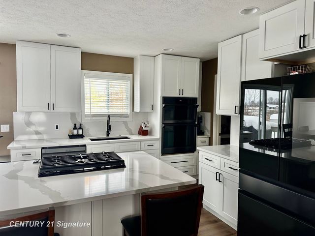 6135 Kingsbury Court, Allendale, MI 49401