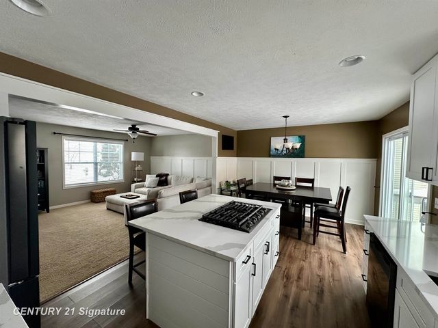 6135 Kingsbury Court, Allendale, MI 49401