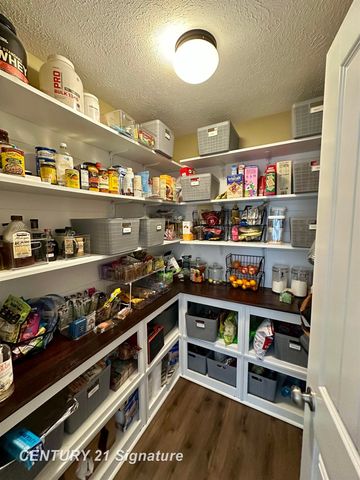 6135 Kingsbury Court, Allendale, MI 49401