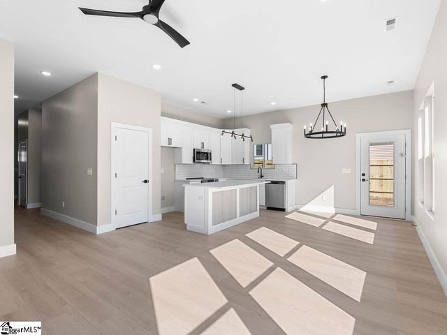 367 College Street, Spartanburg, SC 29303