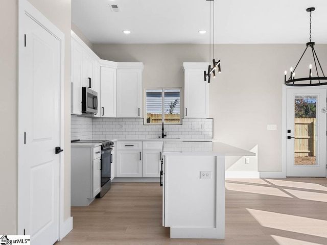 367 College Street, Spartanburg, SC 29303