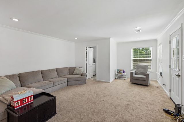 714 NW 6th Street, Grand Prairie, TX 75050