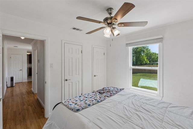 714 NW 6th Street, Grand Prairie, TX 75050