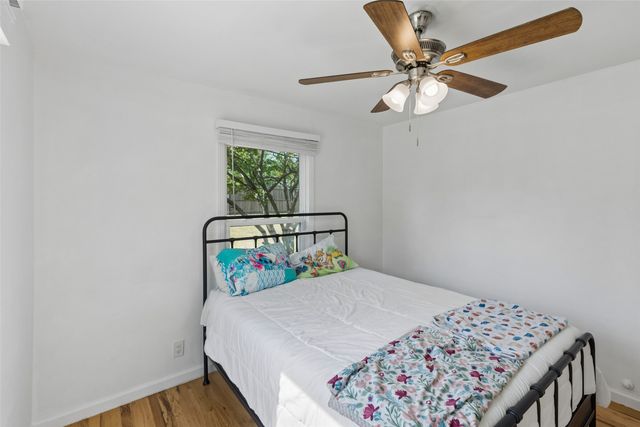 714 NW 6th Street, Grand Prairie, TX 75050