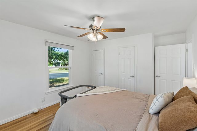 714 NW 6th Street, Grand Prairie, TX 75050