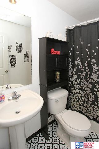 8976 Broken Spoke Drive, Lincoln, NE 68507