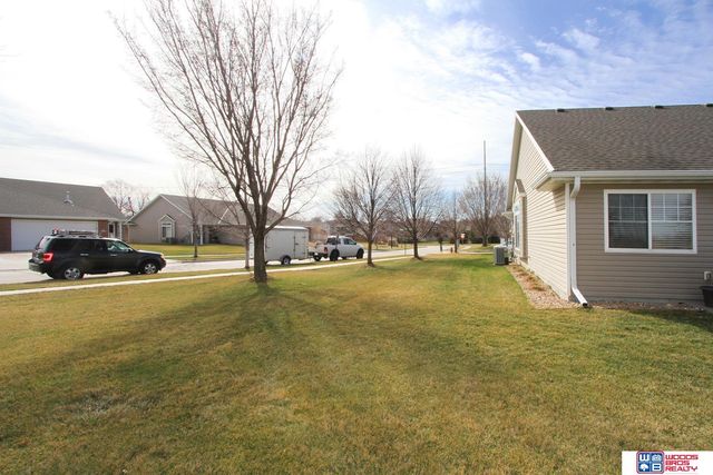 8976 Broken Spoke Drive, Lincoln, NE 68507