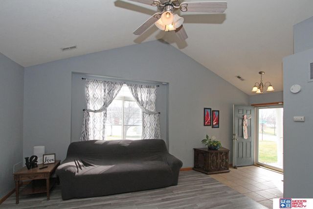 8976 Broken Spoke Drive, Lincoln, NE 68507