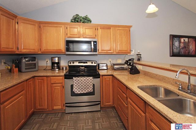 8976 Broken Spoke Drive, Lincoln, NE 68507