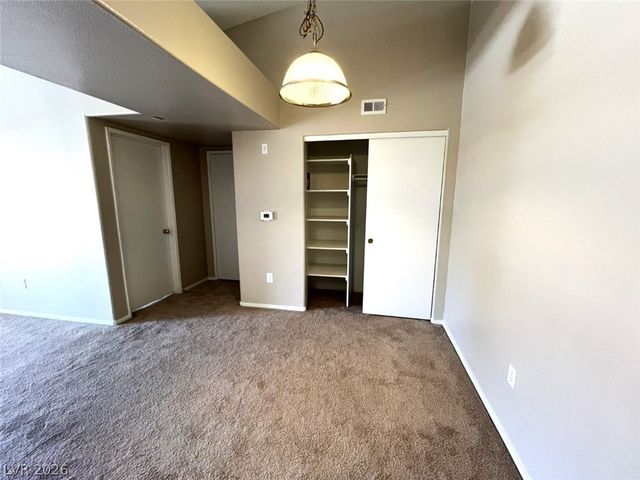 950 SEVEN HILLS Drive 122, Henderson, NV 89052